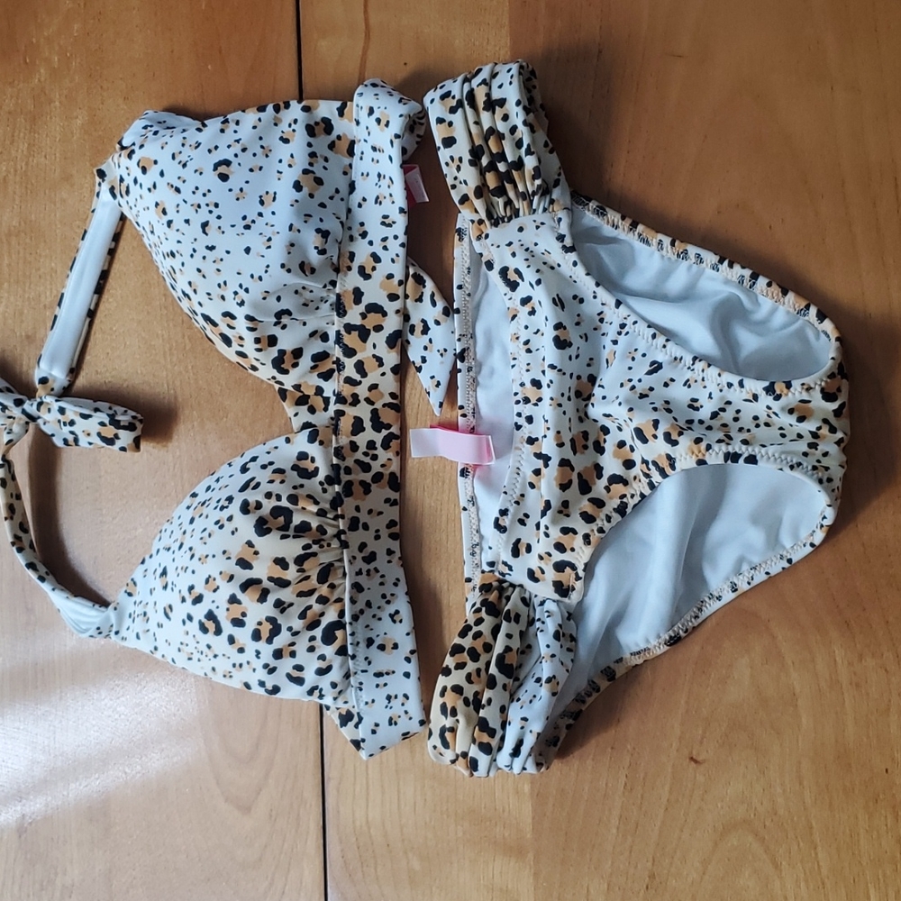 Victoria Secret bikini